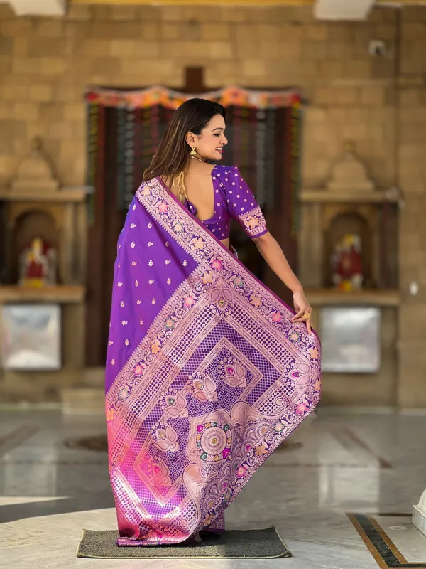 FLUIT_LESVETEMENTS_Printed_Banarasi_Silk_Blend_Saree_with_Unstitched_Blouse_(Purple)