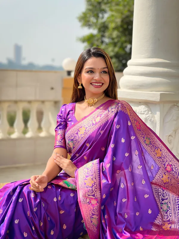 FLUIT_LESVETEMENTS_Printed_Banarasi_Silk_Blend_Saree_with_Unstitched_Blouse_(Purple)
