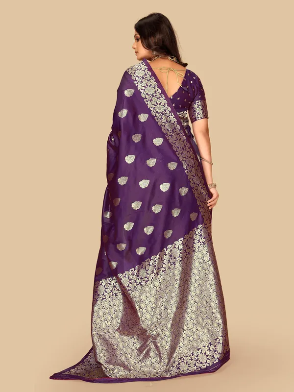 FLUIT_LESVETEMENTS_Floral_Print_Banarasi_Silk_Blend_Saree_with_Unstitched_Blouse_(Purple)