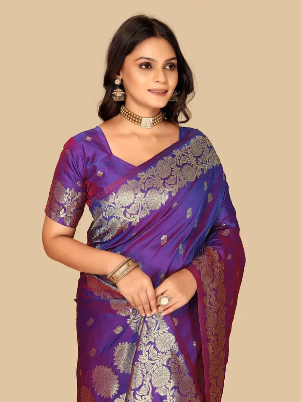 FLUIT_LESVETEMENTS_Floral_Print_Banarasi_Silk_Blend_Saree_with_Unstitched_Blouse_(Purple)