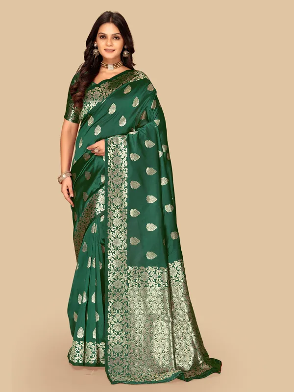 FLUIT_LESVETEMENTS_Floral_Print_Banarasi_Silk_Blend_Saree_with_Unstitched_Blouse_(Green)