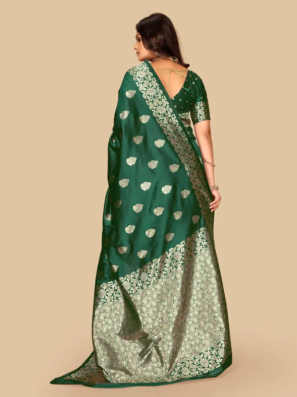 FLUIT_LESVETEMENTS_Floral_Print_Banarasi_Silk_Blend_Saree_with_Unstitched_Blouse_(Green)