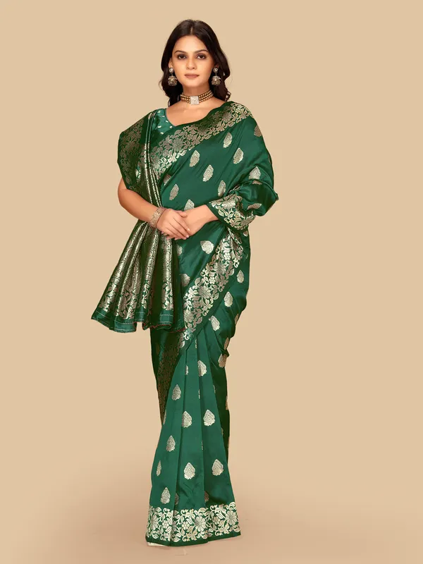 FLUIT_LESVETEMENTS_Floral_Print_Banarasi_Silk_Blend_Saree_with_Unstitched_Blouse_(Green)