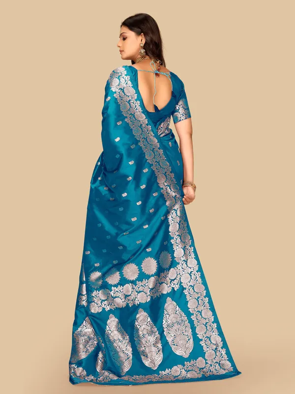 FLUIT_LESVETEMENTS_Floral_Print_Banarasi_Silk_Blend_Saree_with_Unstitched_Blouse_(Light_Blue)