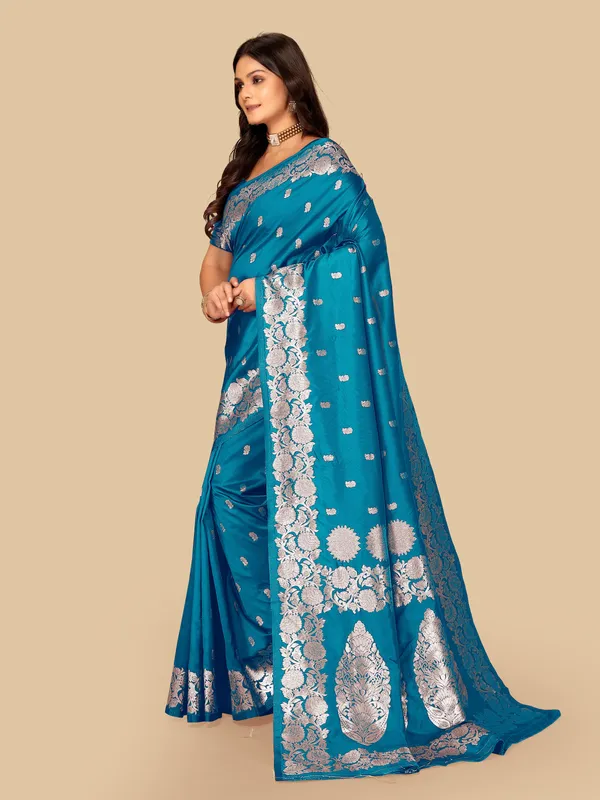 FLUIT_LESVETEMENTS_Floral_Print_Banarasi_Silk_Blend_Saree_with_Unstitched_Blouse_(Light_Blue)