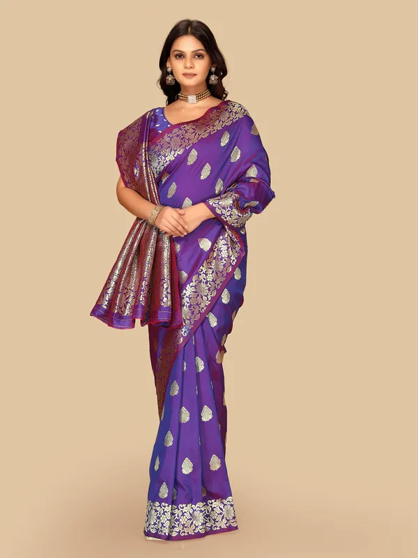 FLUIT_LESVETEMENTS_Floral_Print_Banarasi_Silk_Blend_Saree_with_Unstitched_Blouse_(Purple)
