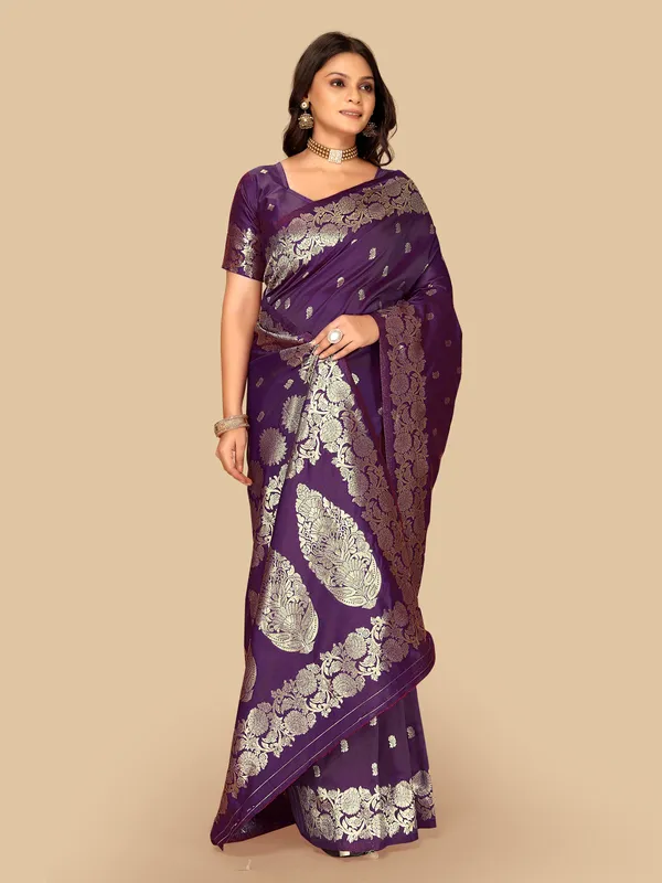 FLUIT_LESVETEMENTS_Floral_Print_Banarasi_Silk_Blend_Saree_with_Unstitched_Blouse_(Purple)