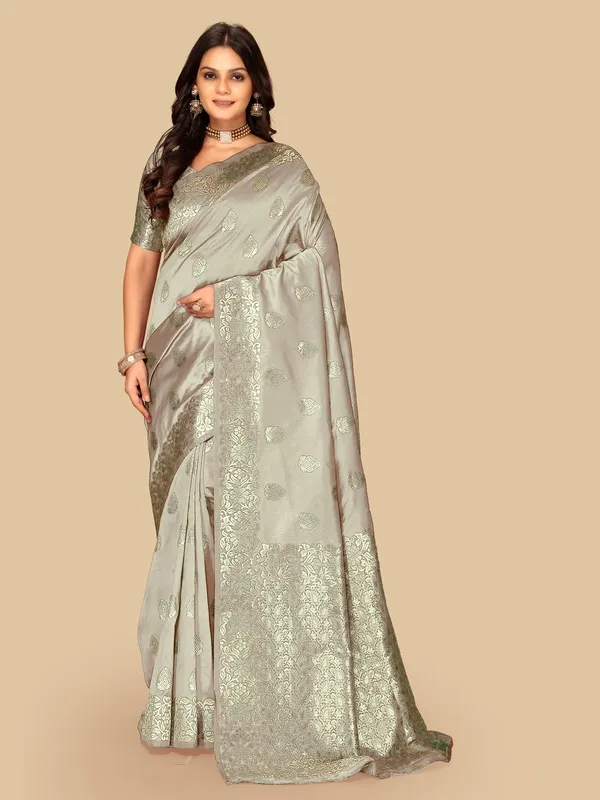 FLUIT_LESVETEMENTS_Floral_Print_Banarasi_Silk_Blend_Saree_with_Unstitched_Blouse_(Cream)