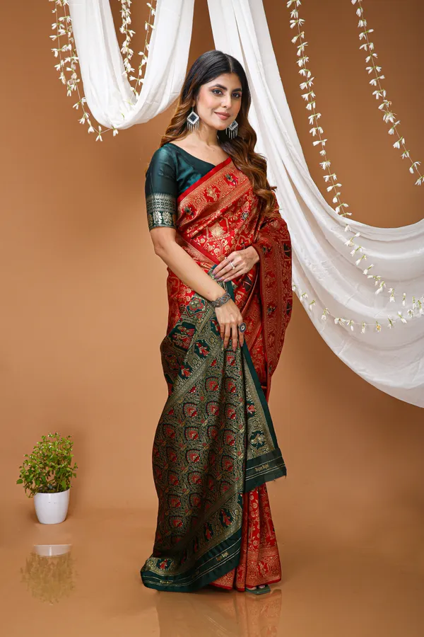 FLUIT_LESVETEMENTS_Woven_Banarasi_Pure_Silk_Saree_with_Unstitched_Blouse_(Red)