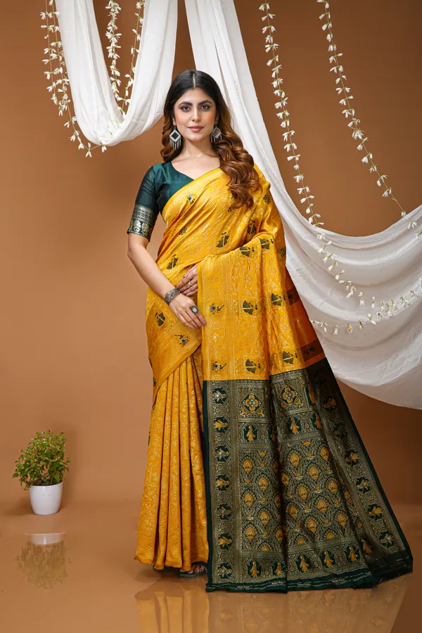 FLUIT_LESVETEMENTS_Woven_Banarasi_Pure_Silk_Saree_with_Unstitched_Blouse_(Gold)