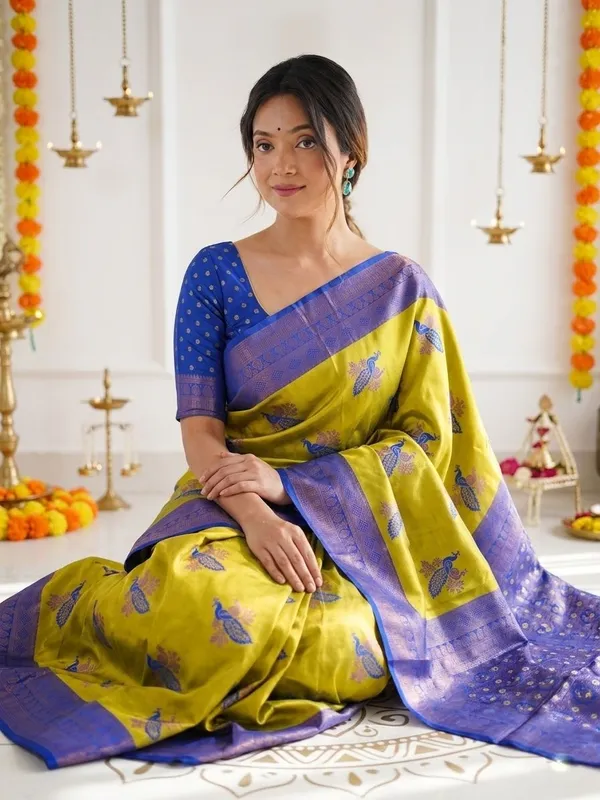 FLUIT_LESVETEMENTS_Animal_Print_Banarasi_Pure_Silk_Saree_with_Unstitched_Blouse_(Dark_Green)