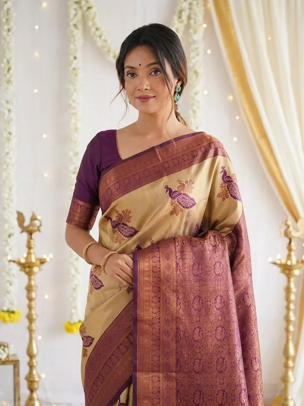 FLUIT_LESVETEMENTS_Animal_Print_Banarasi_Pure_Silk_Saree_with_Unstitched_Blouse_(Cream)