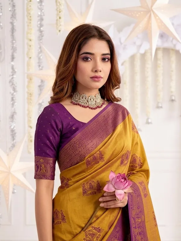 FLUIT_LESVETEMENTS_Woven_Banarasi_Pure_Silk_Saree_with_Unstitched_Blouse_(Gold)