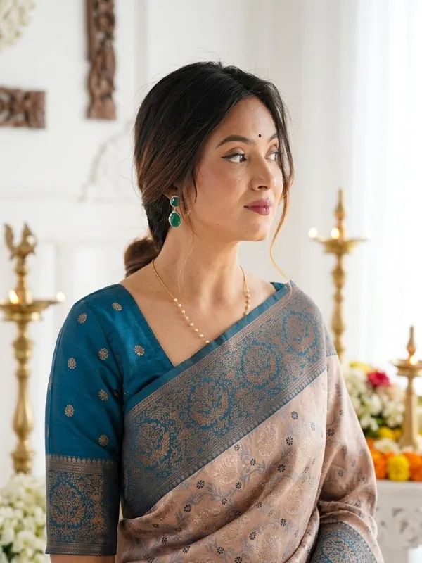 FLUIT_LESVETEMENTS_Woven_Banarasi_Pure_Silk_Saree_with_Unstitched_Blouse_(Pink)