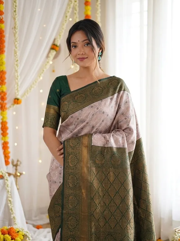 FLUIT_LESVETEMENTS_Woven_Banarasi_Pure_Silk_Saree_with_Unstitched_Blouse_(Pink)