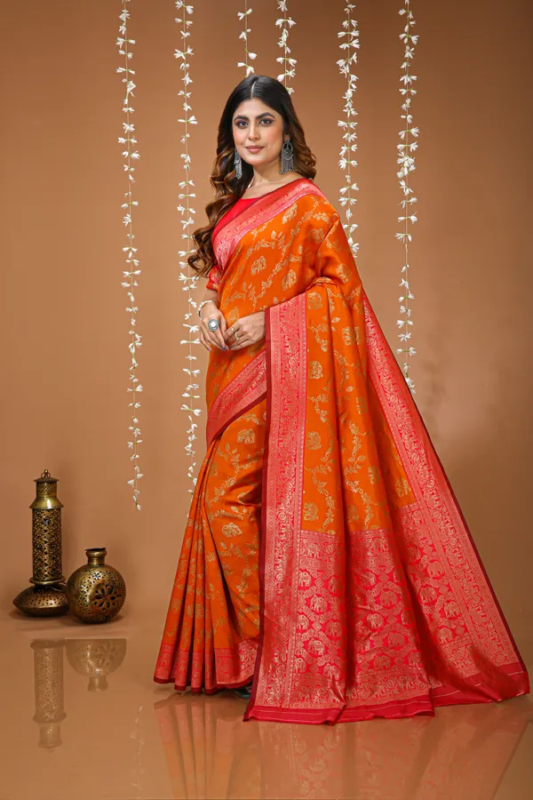 FLUIT_LESVETEMENTS_Checkered_Kanjivaram_Jacquard_Saree_with_Unstitched_Blouse_(Orange)