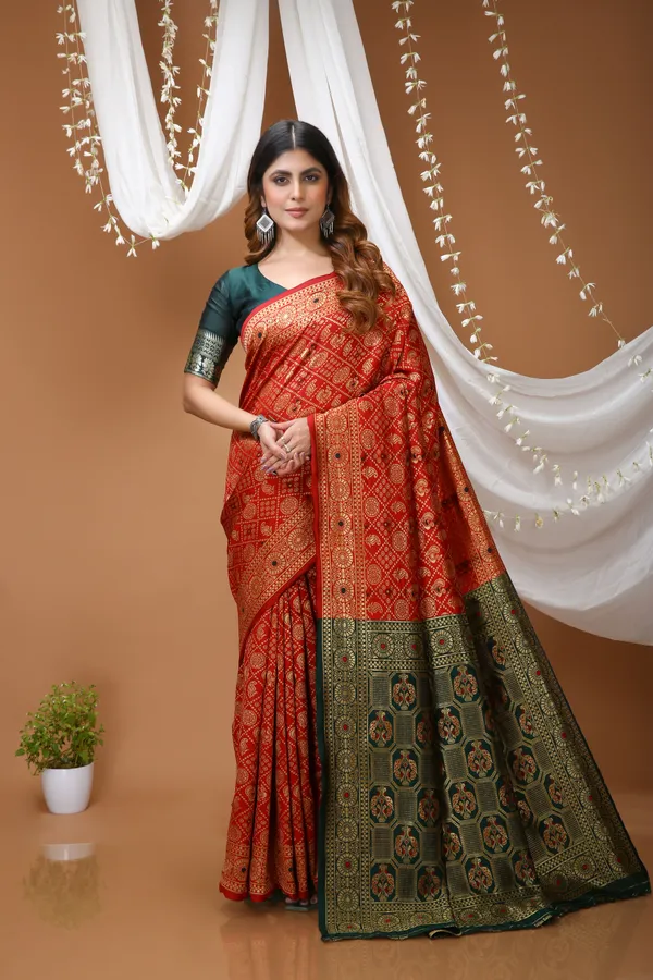 FLUIT_LESVETEMENTS_Woven_Kanjivaram_Jacquard_Saree_with_Unstitched_Blouse_(Red)