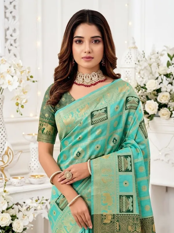FLUIT_LESVETEMENTS_Woven_Banarasi_Pure_Silk_Saree_with_Unstitched_Blouse_(Green)