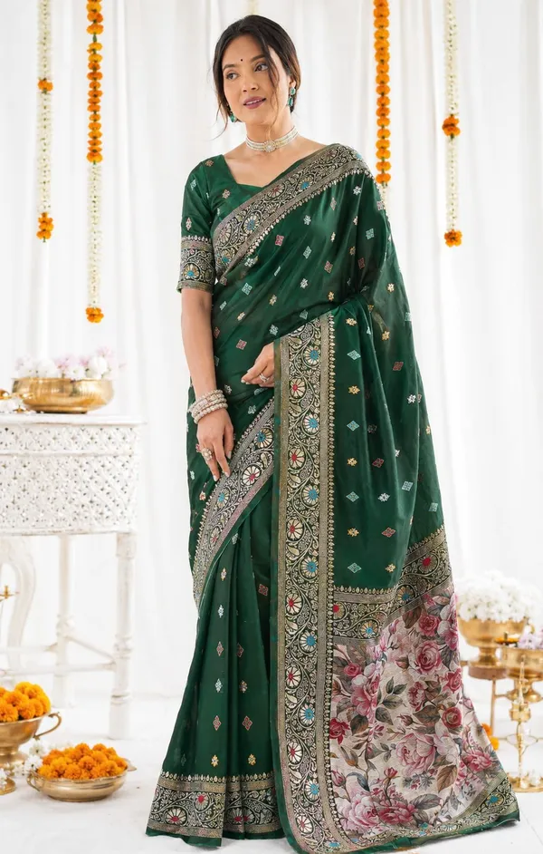 FLUIT_LESVETEMENTS_Floral_Print_Kanjivaram_Jacquard_Saree_with_Unstitched_Blouse_(Dark_Green)