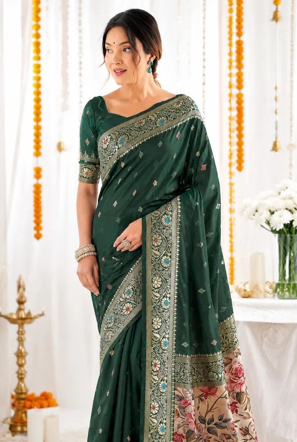 FLUIT_LESVETEMENTS_Floral_Print_Kanjivaram_Jacquard_Saree_with_Unstitched_Blouse_(Dark_Green)