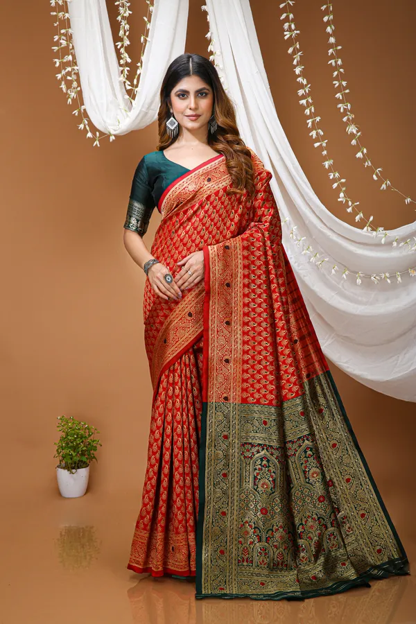 FLUIT_LESVETEMENTS_Woven_Kanjivaram_Jacquard_Saree_with_Unstitched_Blouse_(Red)