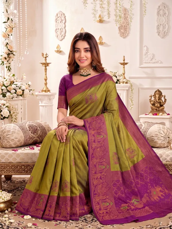 FLUIT_LESVETEMENTS_Woven_Banarasi_Pure_Silk_Saree_with_Unstitched_Blouse_(Dark_Green)