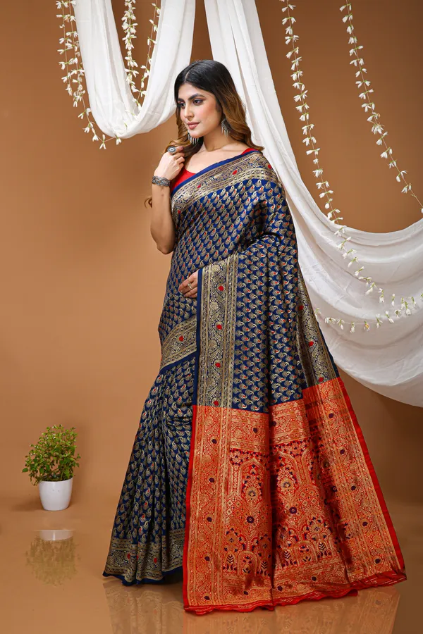 FLUIT_LESVETEMENTS_Woven_Kanjivaram_Jacquard_Saree_with_Unstitched_Blouse_(Blue)