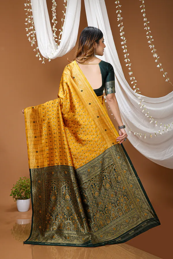 FLUIT_LESVETEMENTS_Woven_Kanjivaram_Jacquard_Saree_with_Unstitched_Blouse_(Yellow)