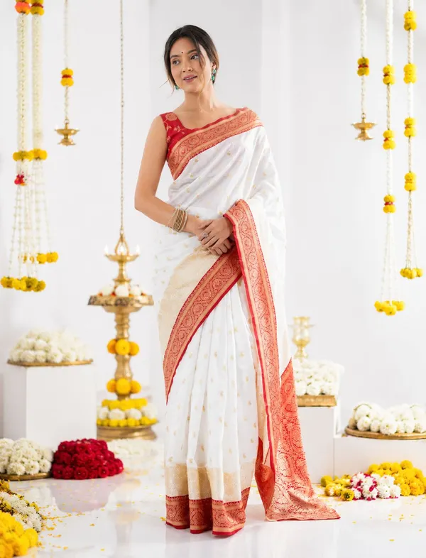 FLUIT_LESVETEMENTS_Paisley_Kanjivaram_Jacquard_Saree_with_Unstitched_Blouse_(White)