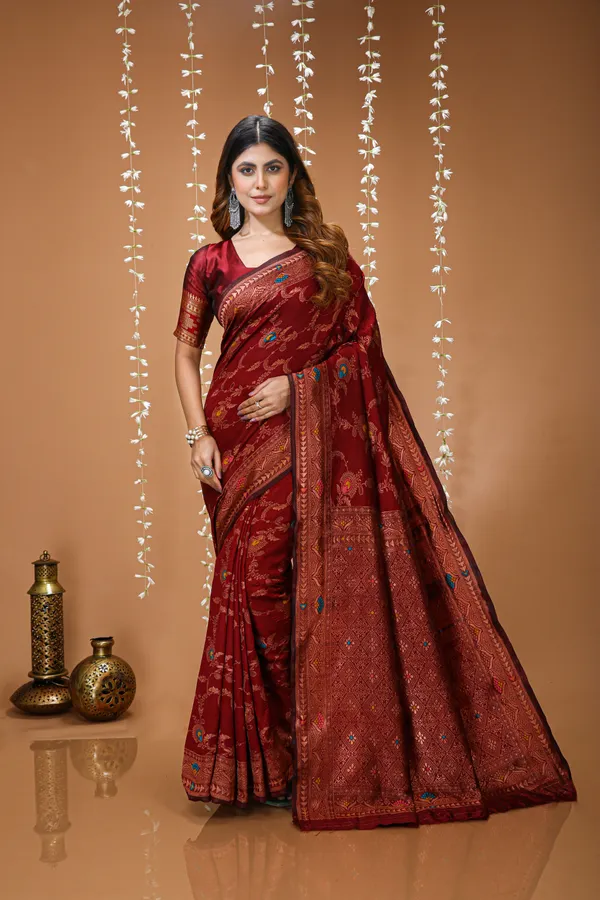 FLUIT_LESVETEMENTS_Woven_Banarasi_Pure_Silk_Saree_with_Unstitched_Blouse_(Maroon)