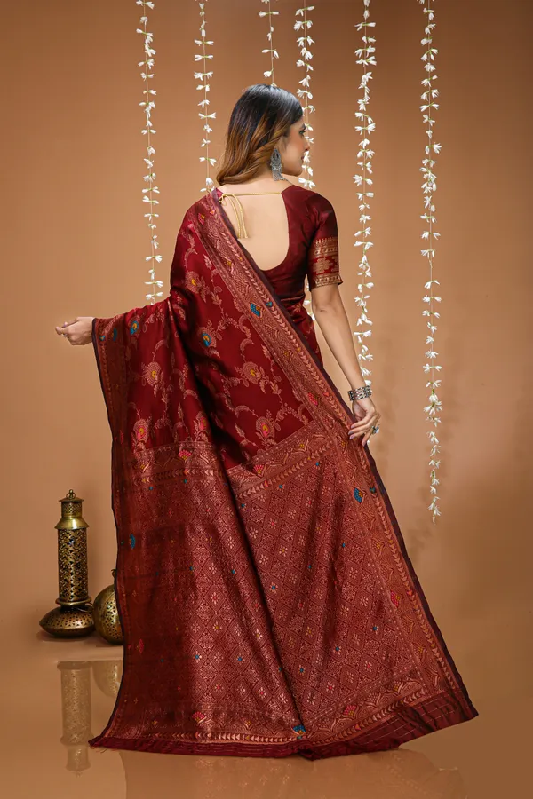 FLUIT_LESVETEMENTS_Woven_Banarasi_Pure_Silk_Saree_with_Unstitched_Blouse_(Maroon)