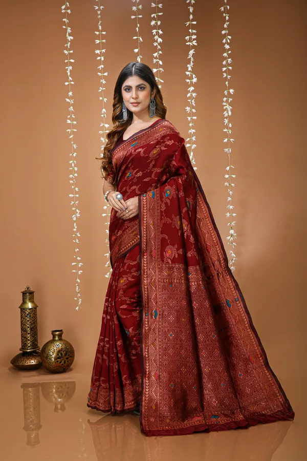 FLUIT_LESVETEMENTS_Woven_Banarasi_Pure_Silk_Saree_with_Unstitched_Blouse_(Maroon)