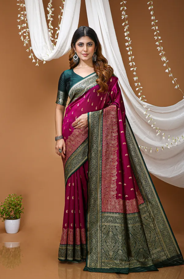 FLUIT_LESVETEMENTS_Paisley_Kanjivaram_Jacquard_Saree_with_Unstitched_Blouse_(Magenta)