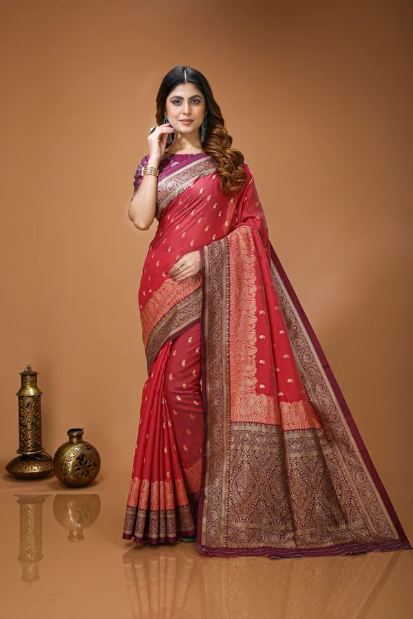 FLUIT_LESVETEMENTS_Paisley_Kanjivaram_Jacquard_Saree_with_Unstitched_Blouse_(Red)
