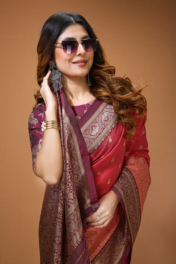 FLUIT_LESVETEMENTS_Paisley_Kanjivaram_Jacquard_Saree_with_Unstitched_Blouse_(Red)