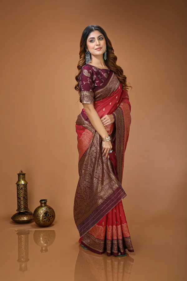 FLUIT_LESVETEMENTS_Paisley_Kanjivaram_Jacquard_Saree_with_Unstitched_Blouse_(Red)