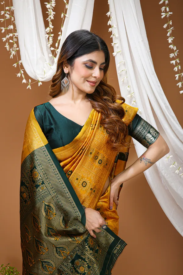 FLUIT_LESVETEMENTS_Woven_Kanjivaram_Jacquard_Saree_with_Unstitched_Blouse_(Yellow)