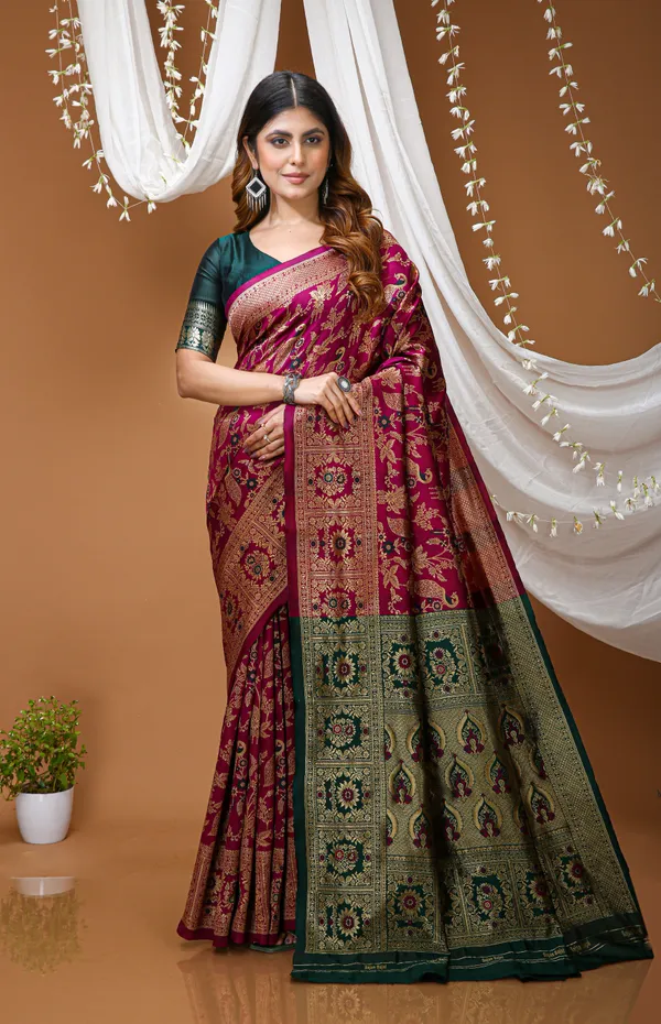 FLUIT_LESVETEMENTS_Woven_Kanjivaram_Jacquard_Saree_with_Unstitched_Blouse_(Magenta)