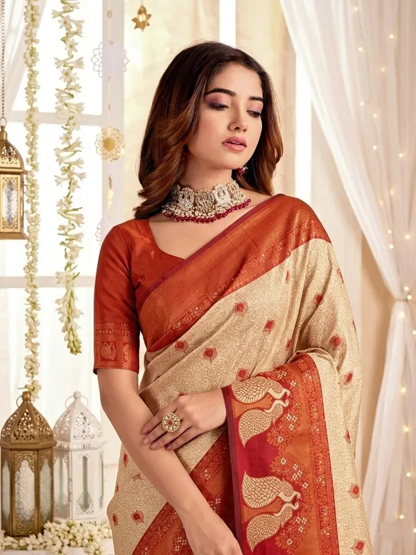 FLUIT_LESVETEMENTS_Animal_Print_Banarasi_Pure_Silk_Saree_with_Unstitched_Blouse_(Cream)
