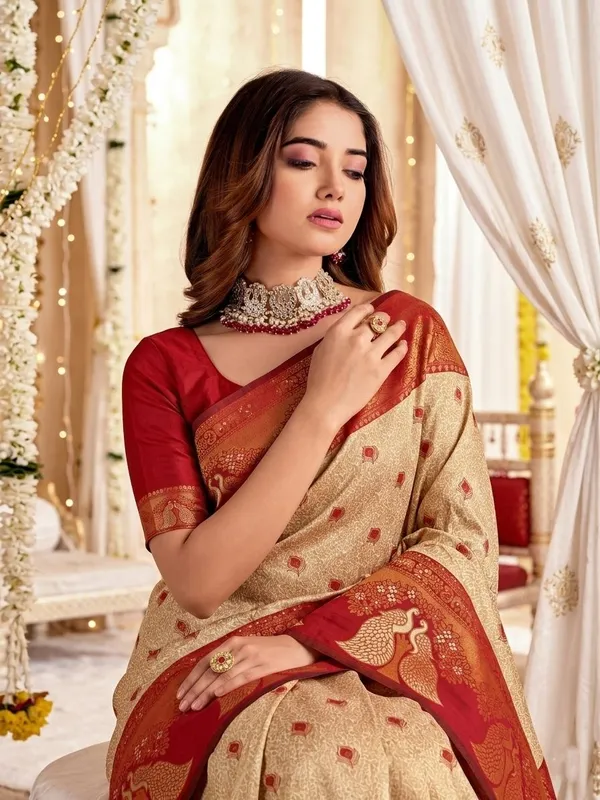 FLUIT_LESVETEMENTS_Animal_Print_Banarasi_Pure_Silk_Saree_with_Unstitched_Blouse_(Cream)