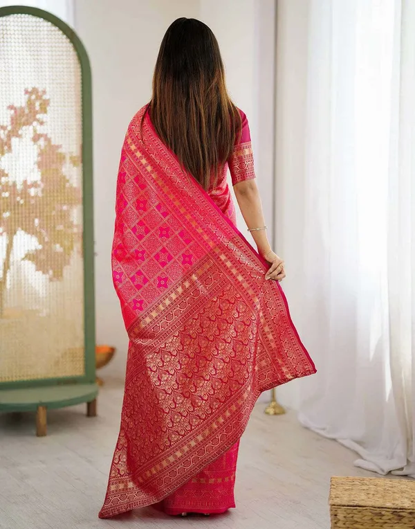 FLUIT_LESVETEMENTS_Self_Design_Kanjivaram_Jacquard_Saree_with_Unstitched_Blouse_(Pink)