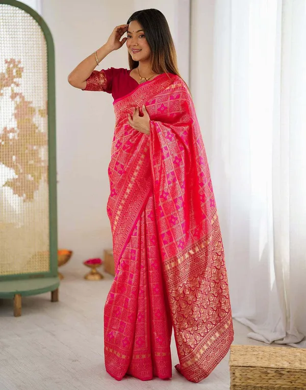 FLUIT_LESVETEMENTS_Self_Design_Kanjivaram_Jacquard_Saree_with_Unstitched_Blouse_(Pink)