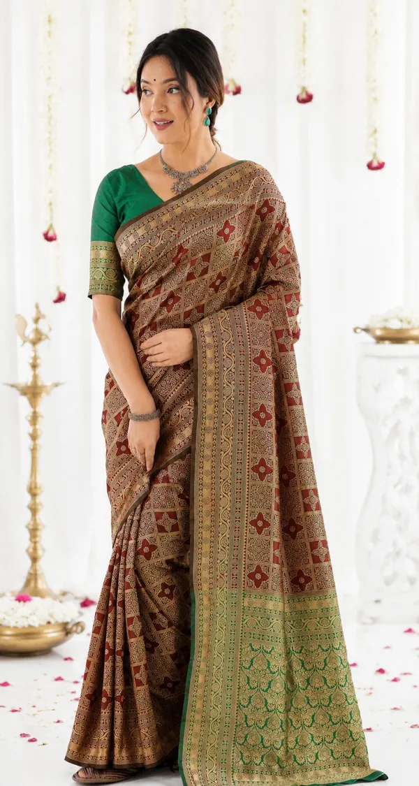 FLUIT_LESVETEMENTS_Self_Design_Kanjivaram_Jacquard_Saree_with_Unstitched_Blouse_(Maroon)
