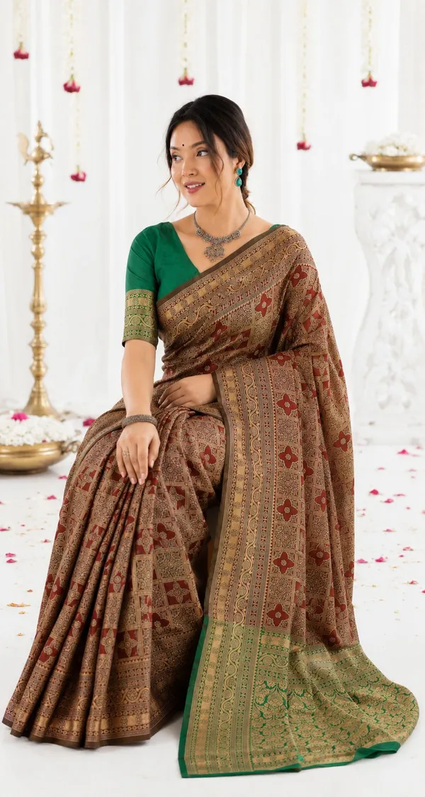 FLUIT_LESVETEMENTS_Self_Design_Kanjivaram_Jacquard_Saree_with_Unstitched_Blouse_(Maroon)
