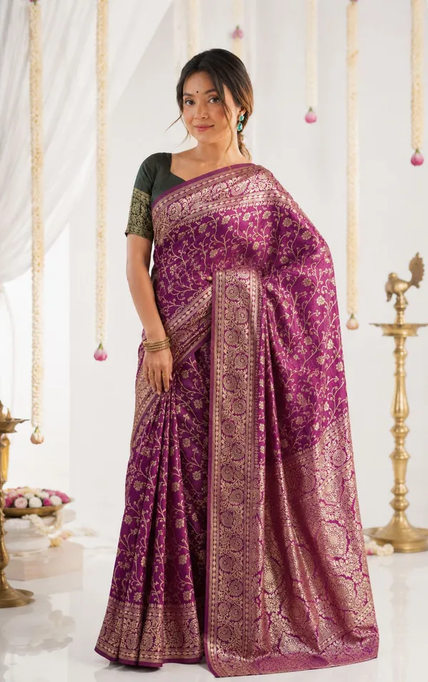 FLUIT_LESVETEMENTS_Self_Design_Kanjivaram_Jacquard_Saree_with_Unstitched_Blouse_(Magenta)