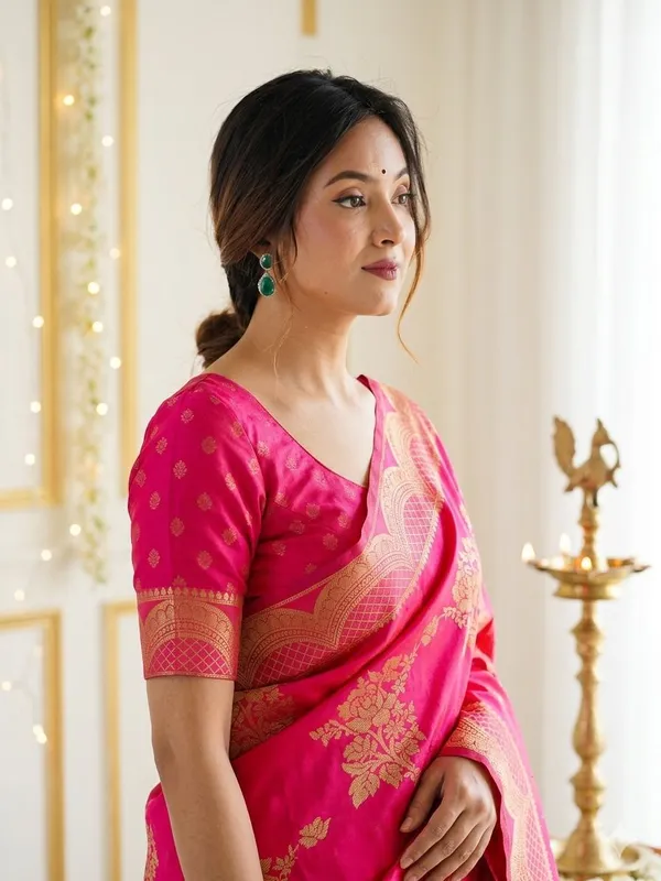 FLUIT_LESVETEMENTS_Self_Design_Kanjivaram_Jacquard_Saree_with_Unstitched_Blouse_(Pink)