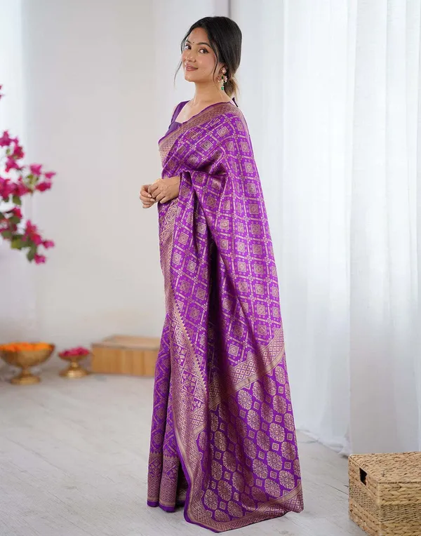 FLUIT_LESVETEMENTS_Self_Design_Kanjivaram_Jacquard_Saree_with_Unstitched_Blouse_(Purple)