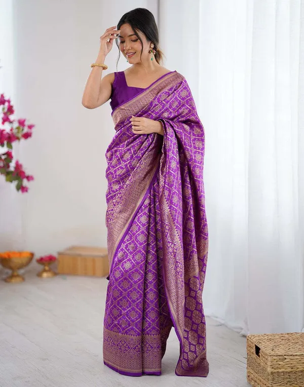 FLUIT_LESVETEMENTS_Self_Design_Kanjivaram_Jacquard_Saree_with_Unstitched_Blouse_(Purple)