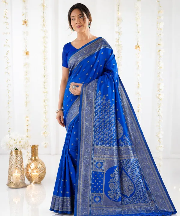 FLUIT_LESVETEMENTS_Self_Design_Kanjivaram_Jacquard_Saree_with_Unstitched_Blouse_(Dark_Blue)