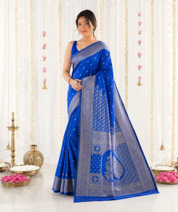 FLUIT_LESVETEMENTS_Self_Design_Kanjivaram_Jacquard_Saree_with_Unstitched_Blouse_(Dark_Blue)